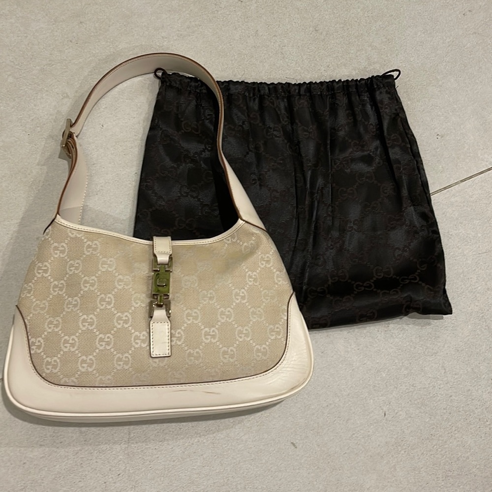 Gucci White/Light Cream Purse 💯 authentic